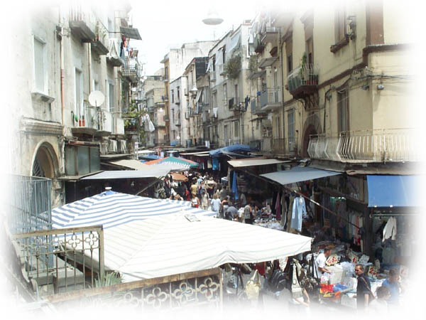 Strassenmarkt, diesmal in der Altstadt