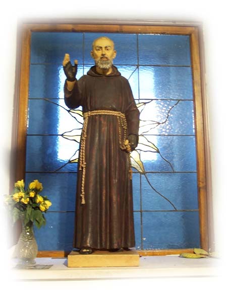 Padre Pio Altrchen, ganz wie im tiefen Sden Italiens